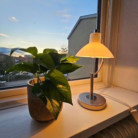 Lejlighed Med Altan Og Gratis Parkering Ålborg Exterior foto