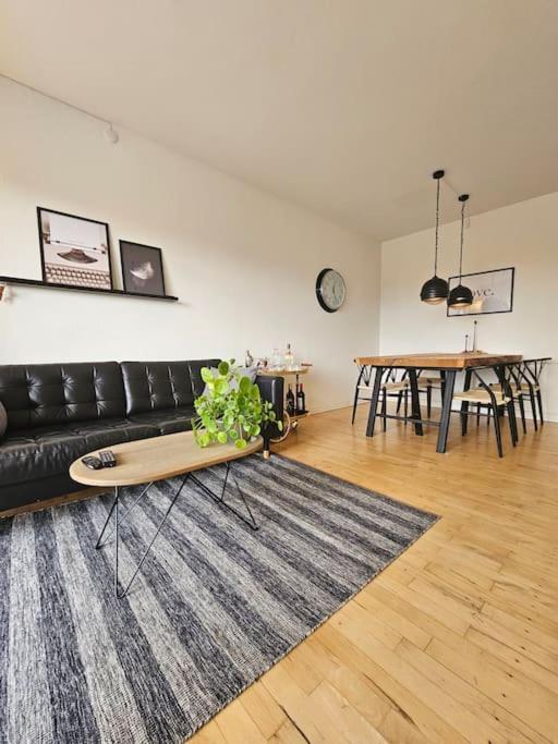 Lejlighed Med Altan Og Gratis Parkering Ålborg Exterior foto